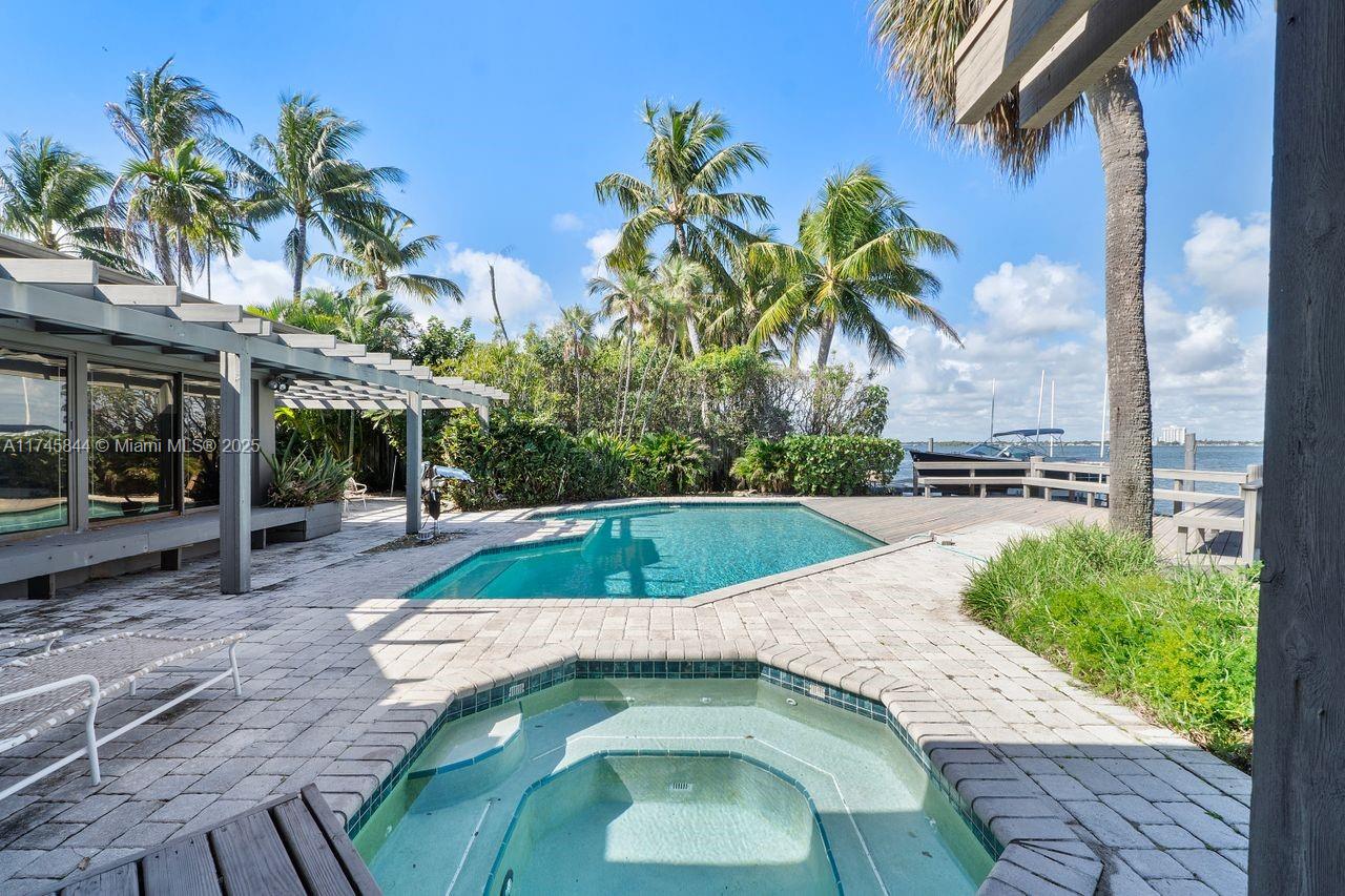 765 N Shore Dr Miami Beach, FL 33141