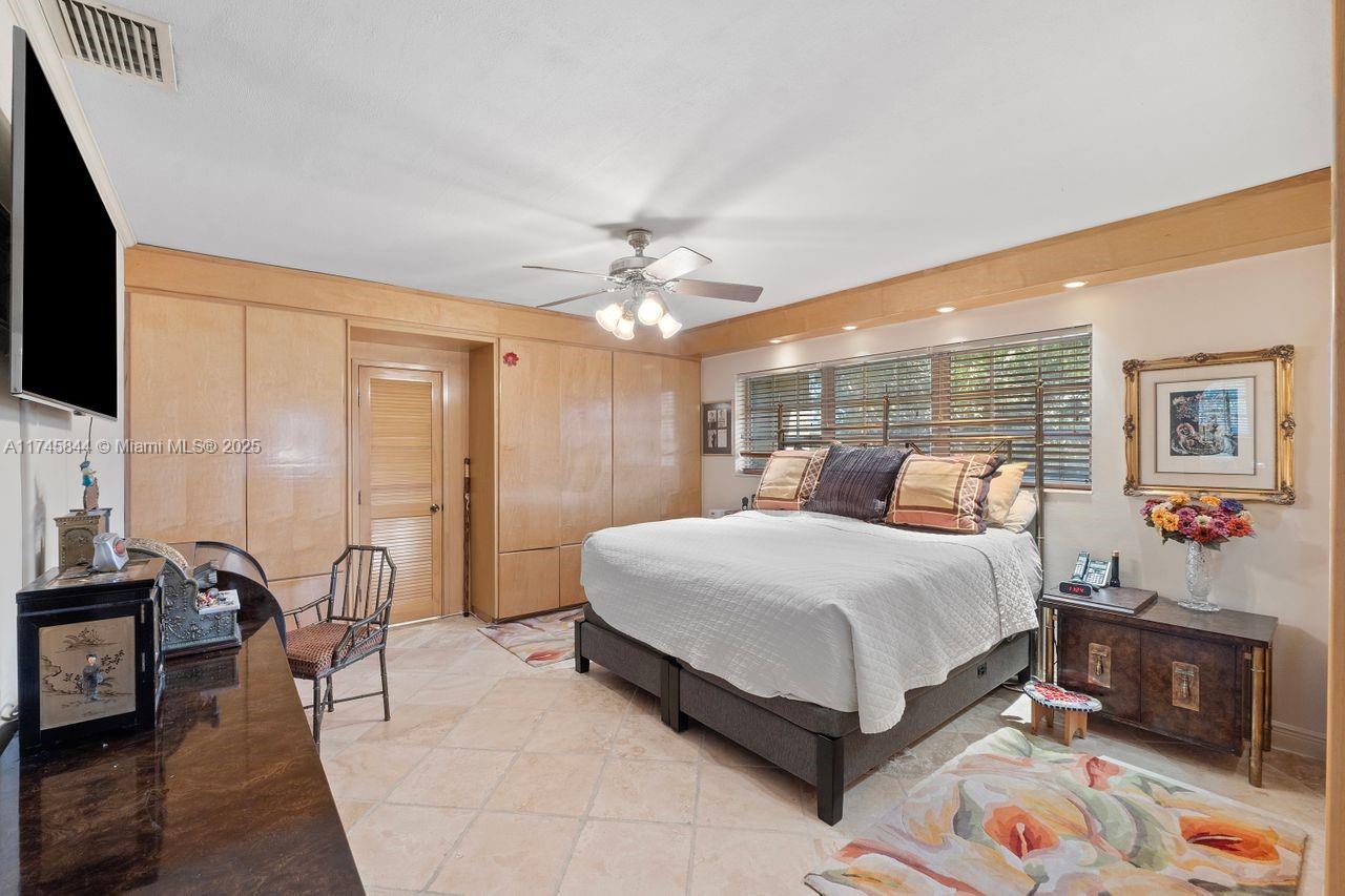 765 N Shore Dr Miami Beach, FL 33141