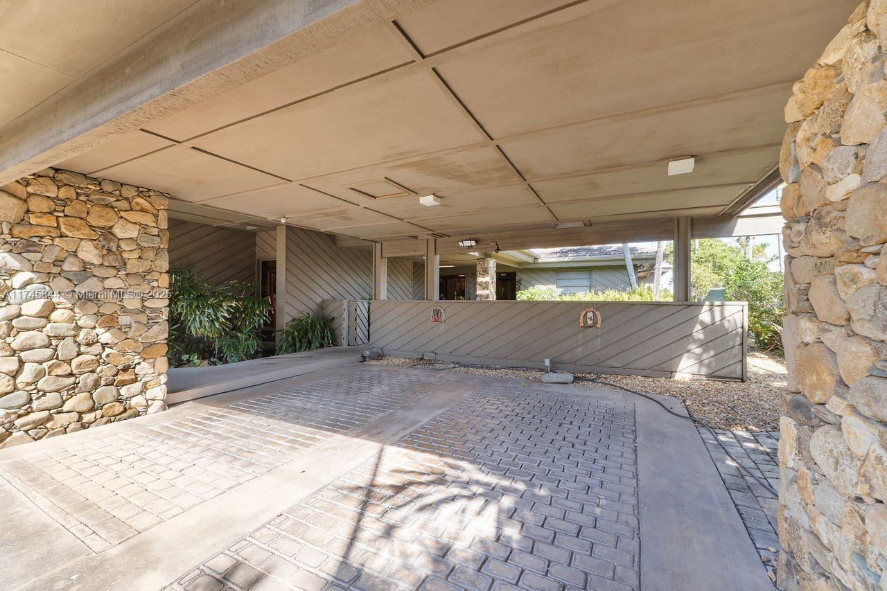 765 N Shore Dr Miami Beach, FL 33141