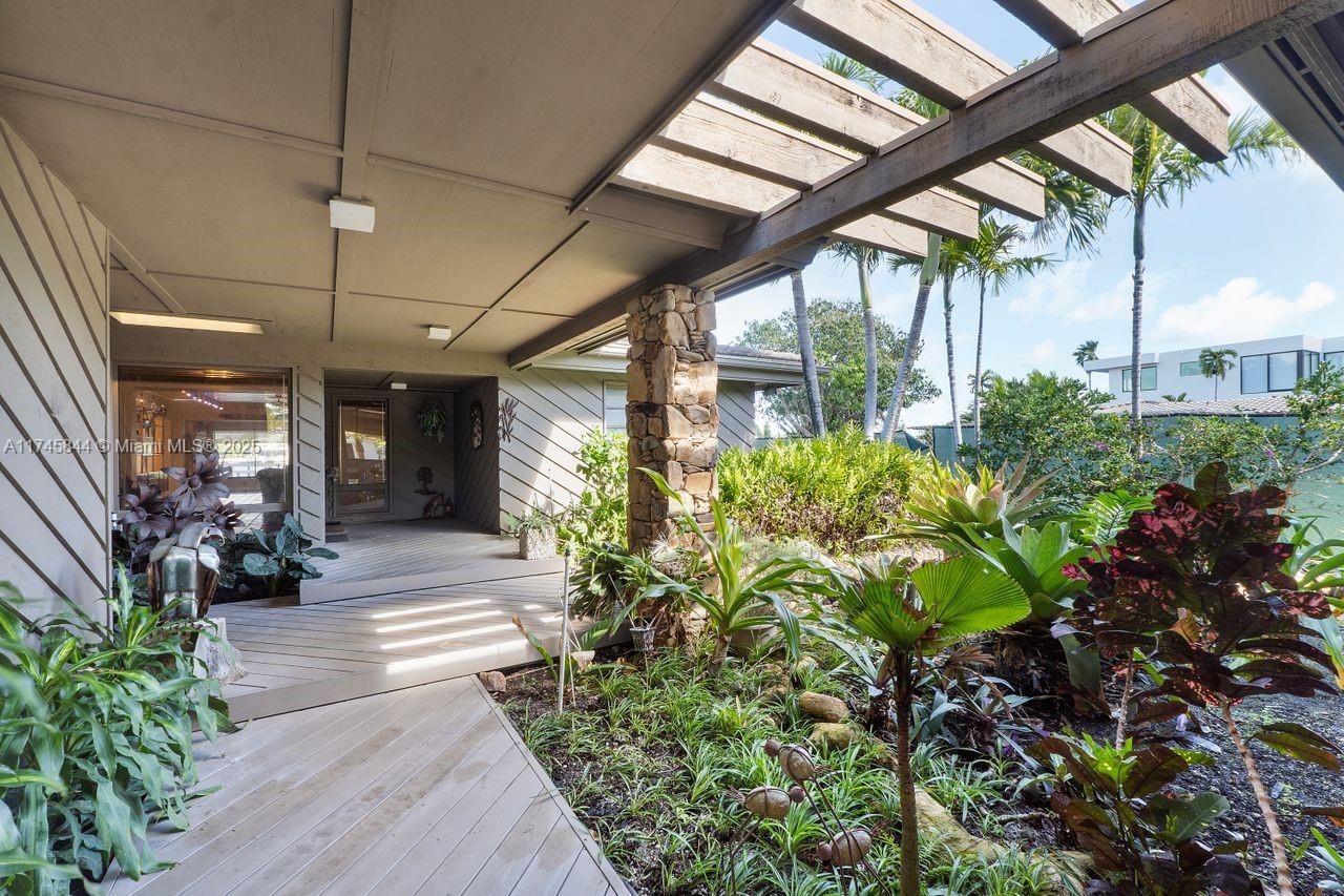 765 N Shore Dr Miami Beach, FL 33141