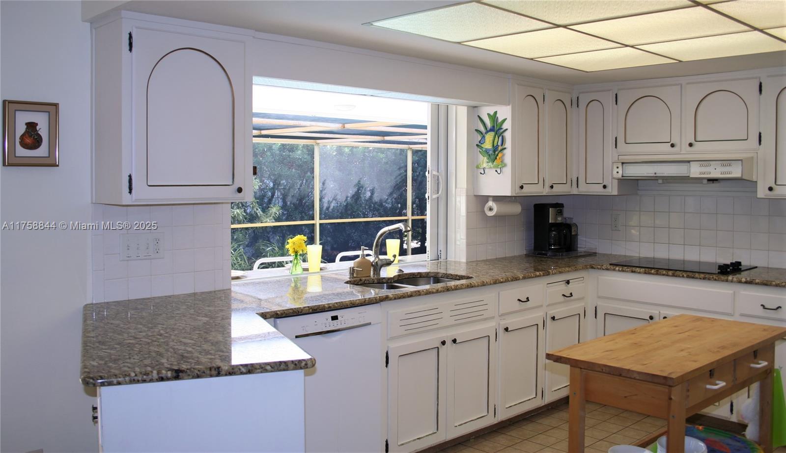 1933 Twin Dolphin Ln Fort Lauderdale, FL 33316