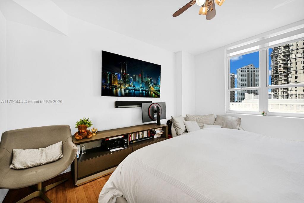 image Courvoisier Courts Condo14