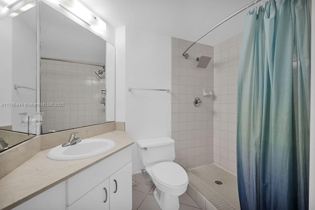 image Courvoisier Courts Condo17
