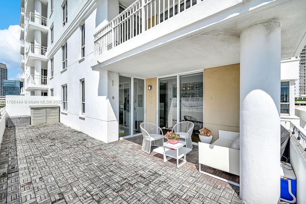 image Courvoisier Courts Condo20