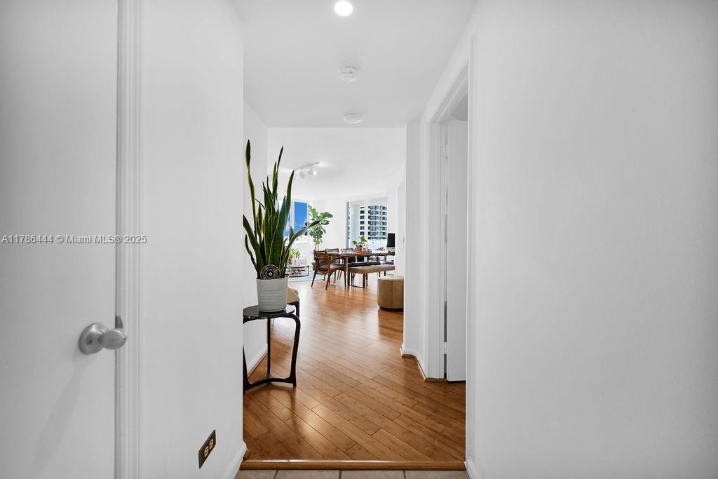 image Courvoisier Courts Condo3