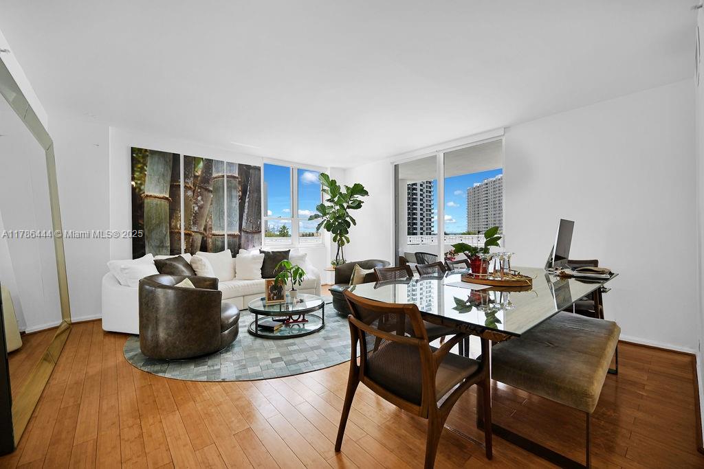 image Courvoisier Courts Condo5