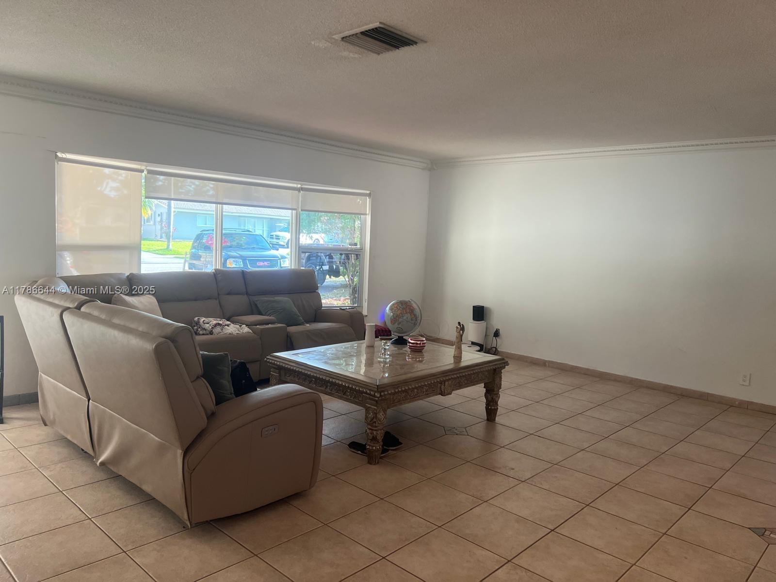 5001 Madison St,Hollywood, FL 33021