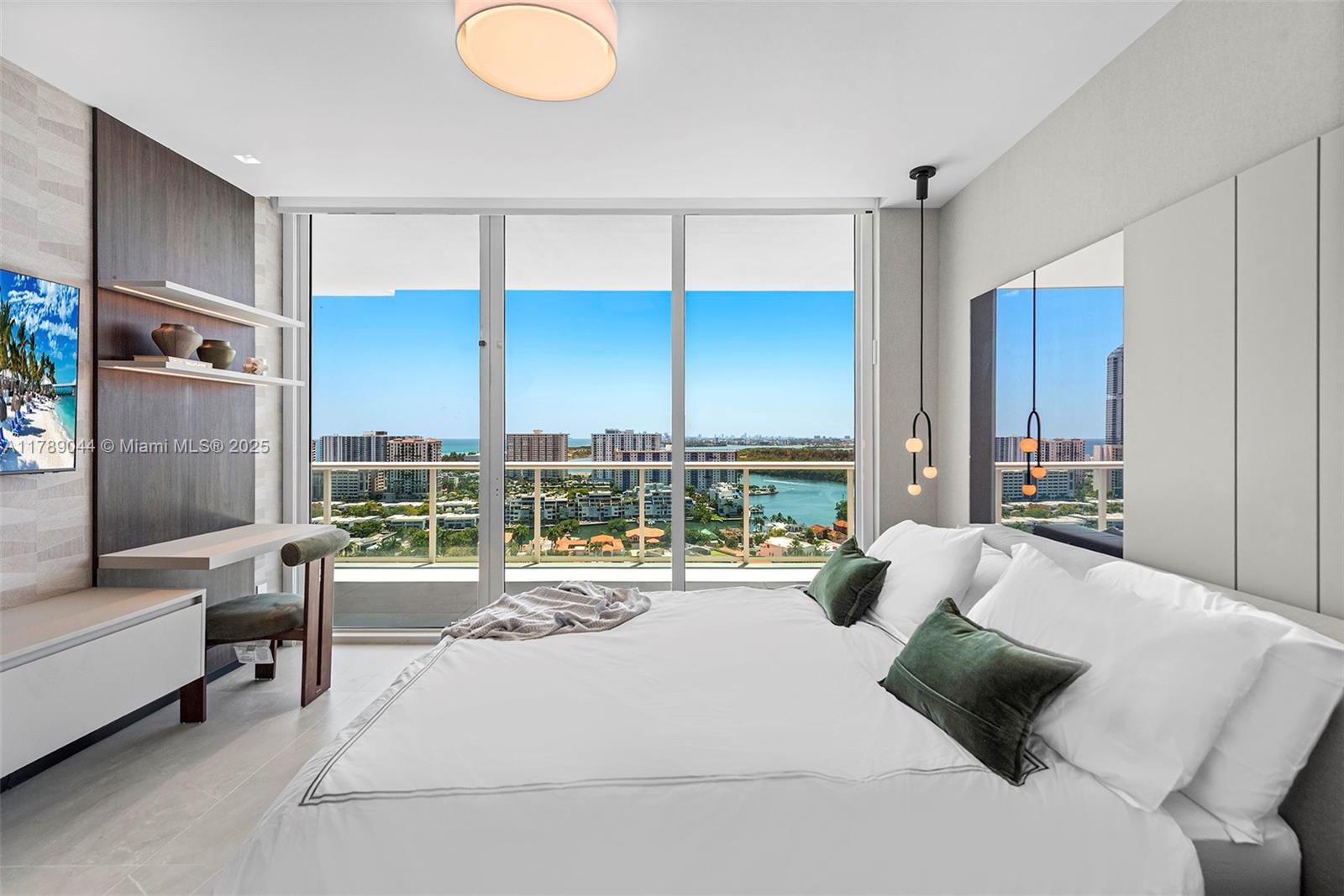 image 400 Sunny Isles36