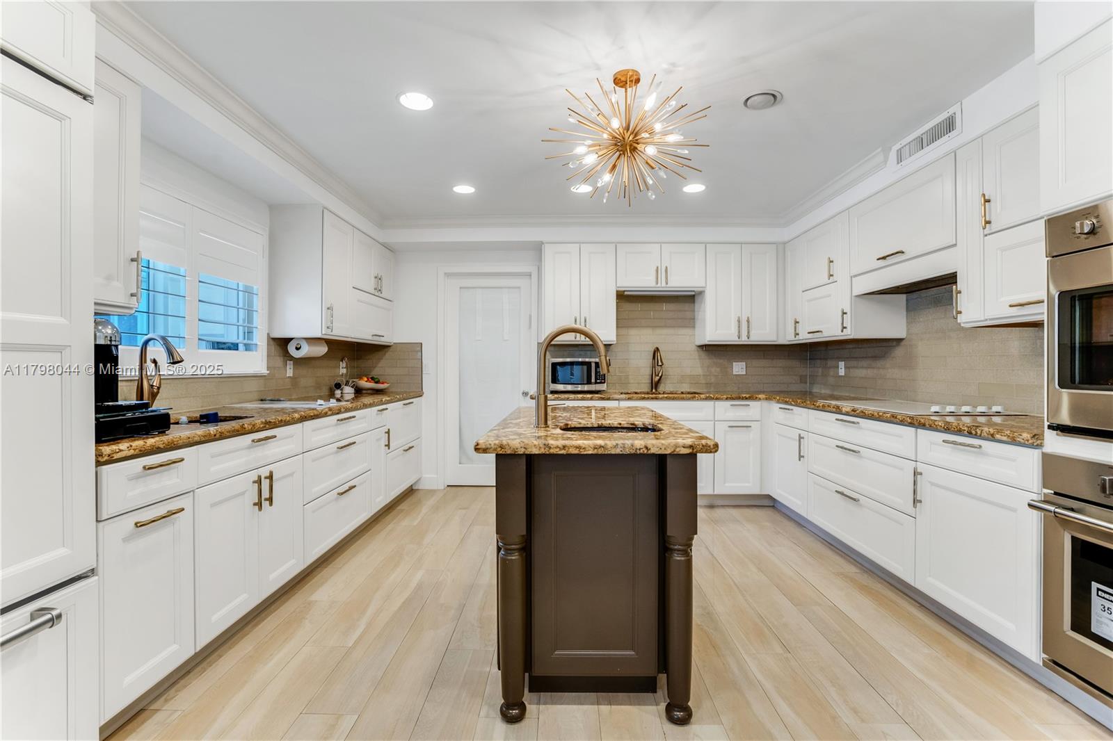 9300 Bay Dr Surfside, FL 33154