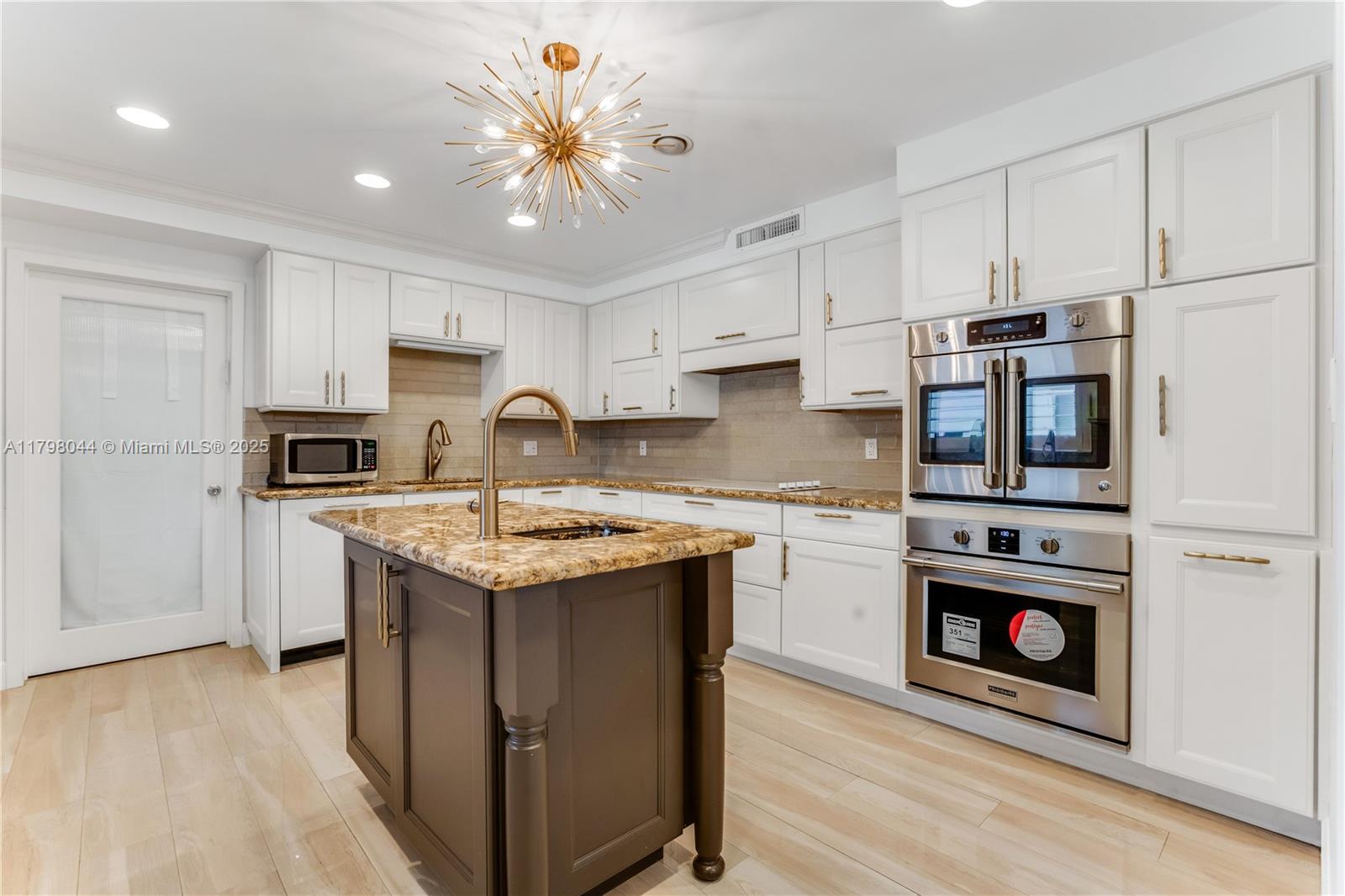 9300 Bay Dr Surfside, FL 33154