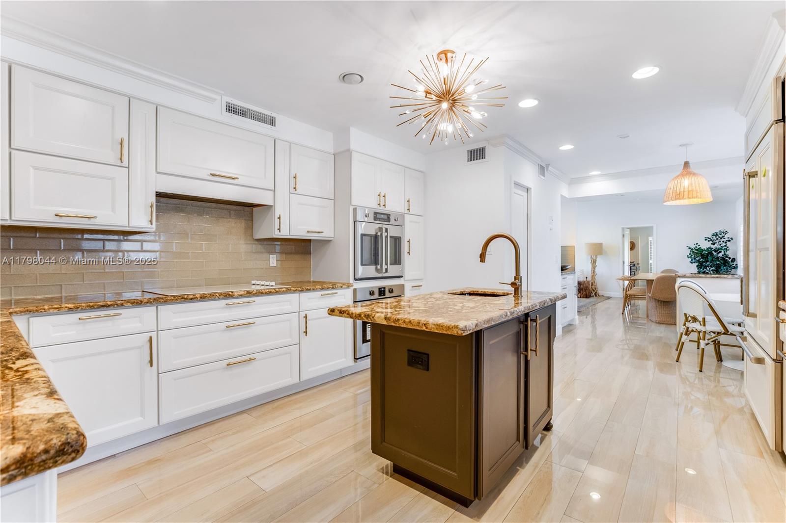 9300 Bay Dr Surfside, FL 33154