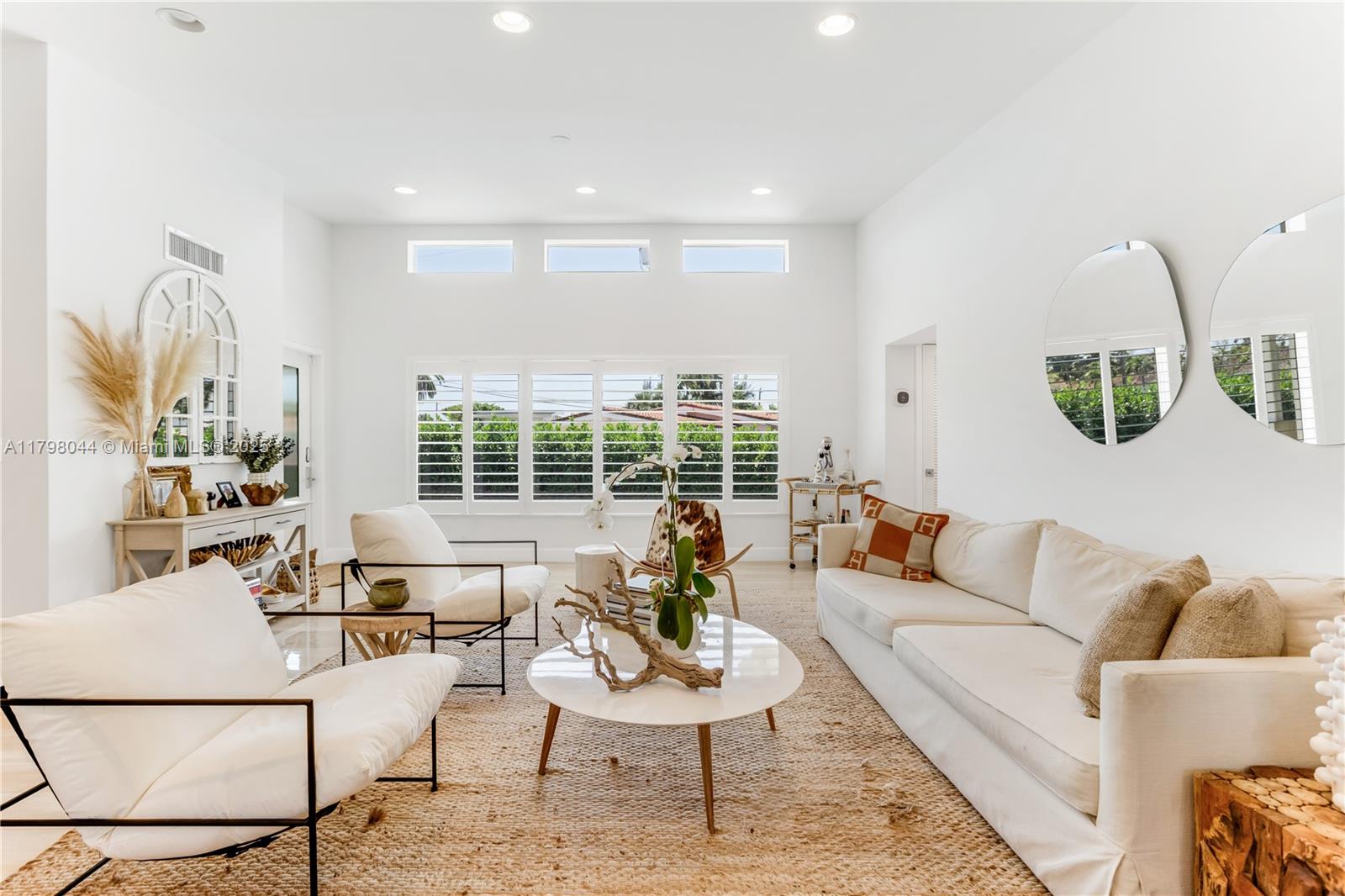 9300 Bay Dr Surfside, FL 33154