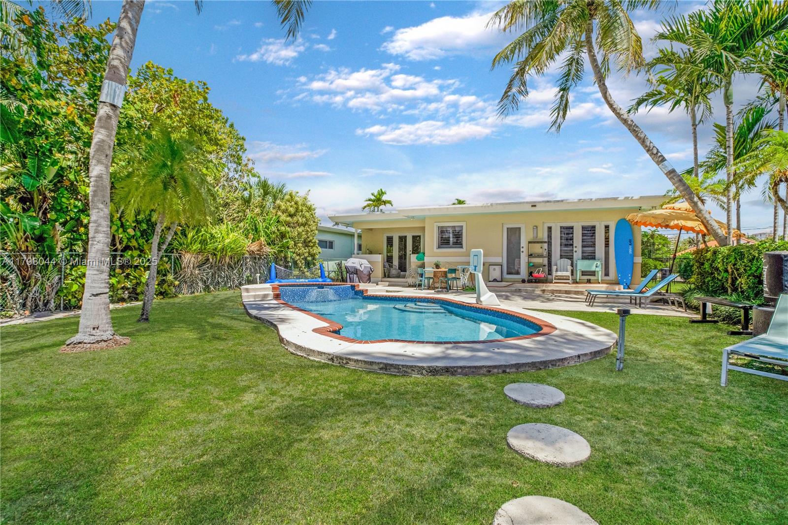 9300 Bay Dr Surfside, FL 33154