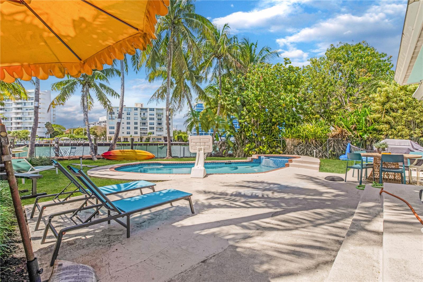 9300 Bay Dr Surfside, FL 33154