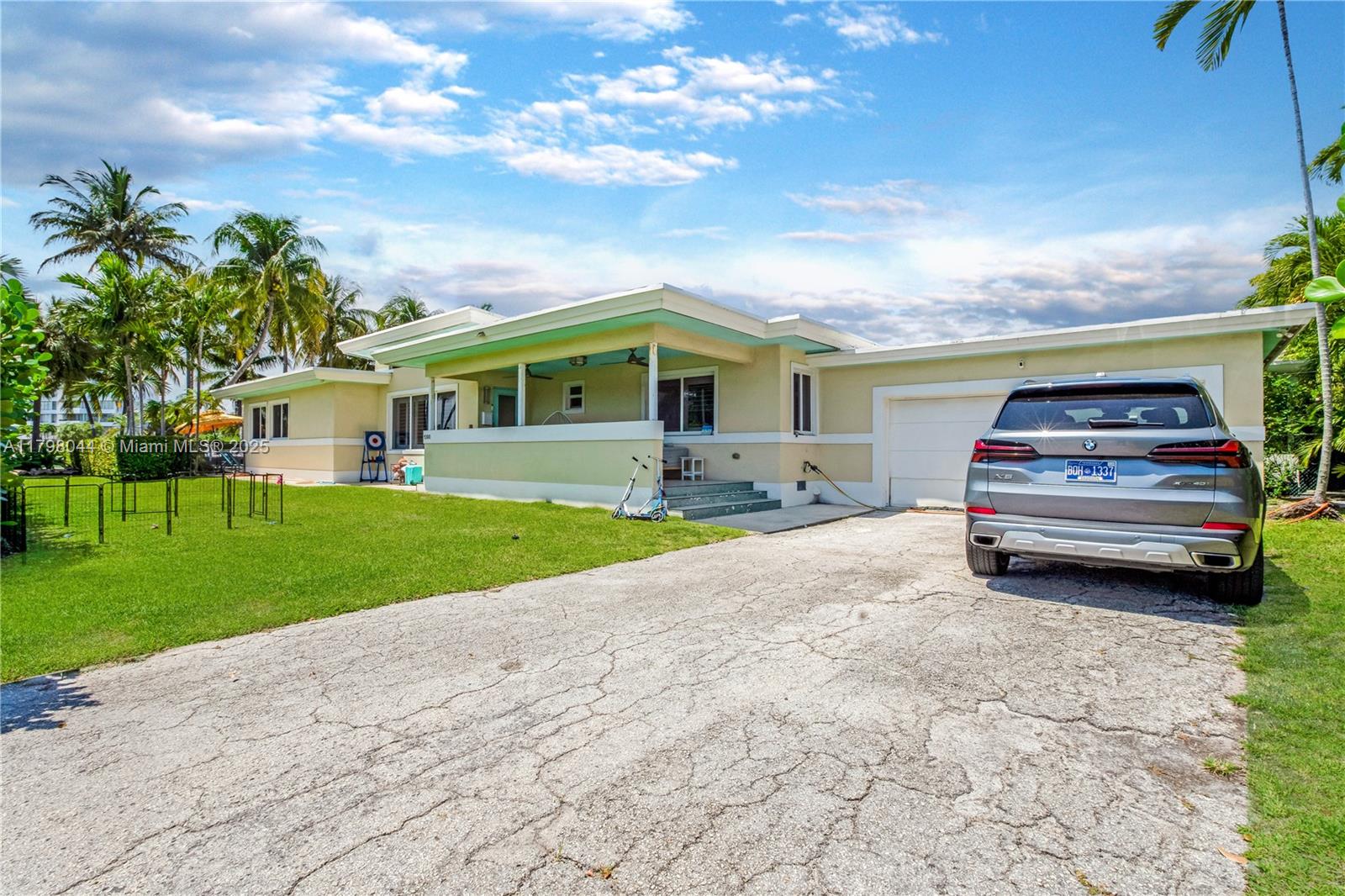 9300 Bay Dr Surfside, FL 33154