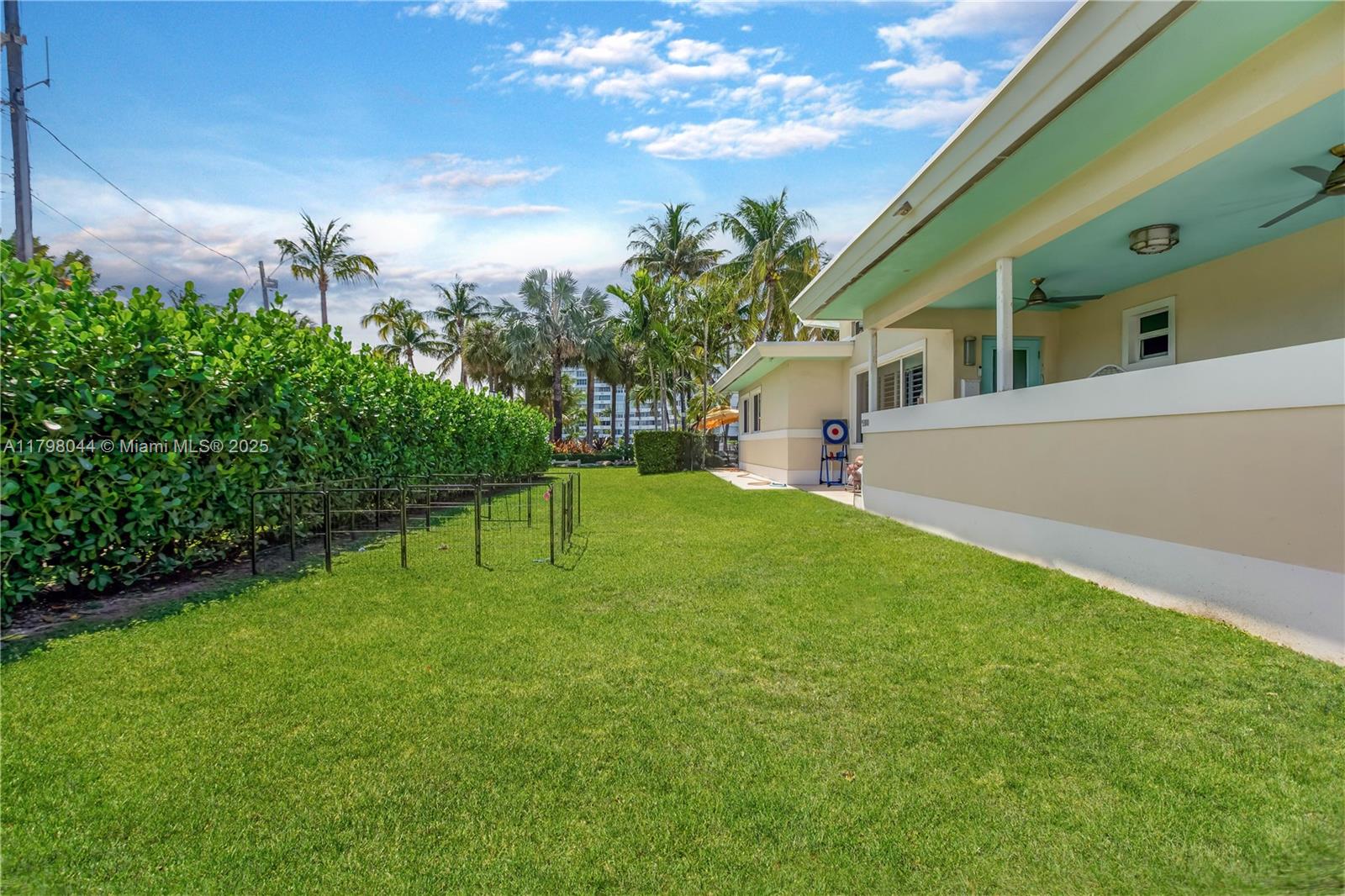 9300 Bay Dr Surfside, FL 33154