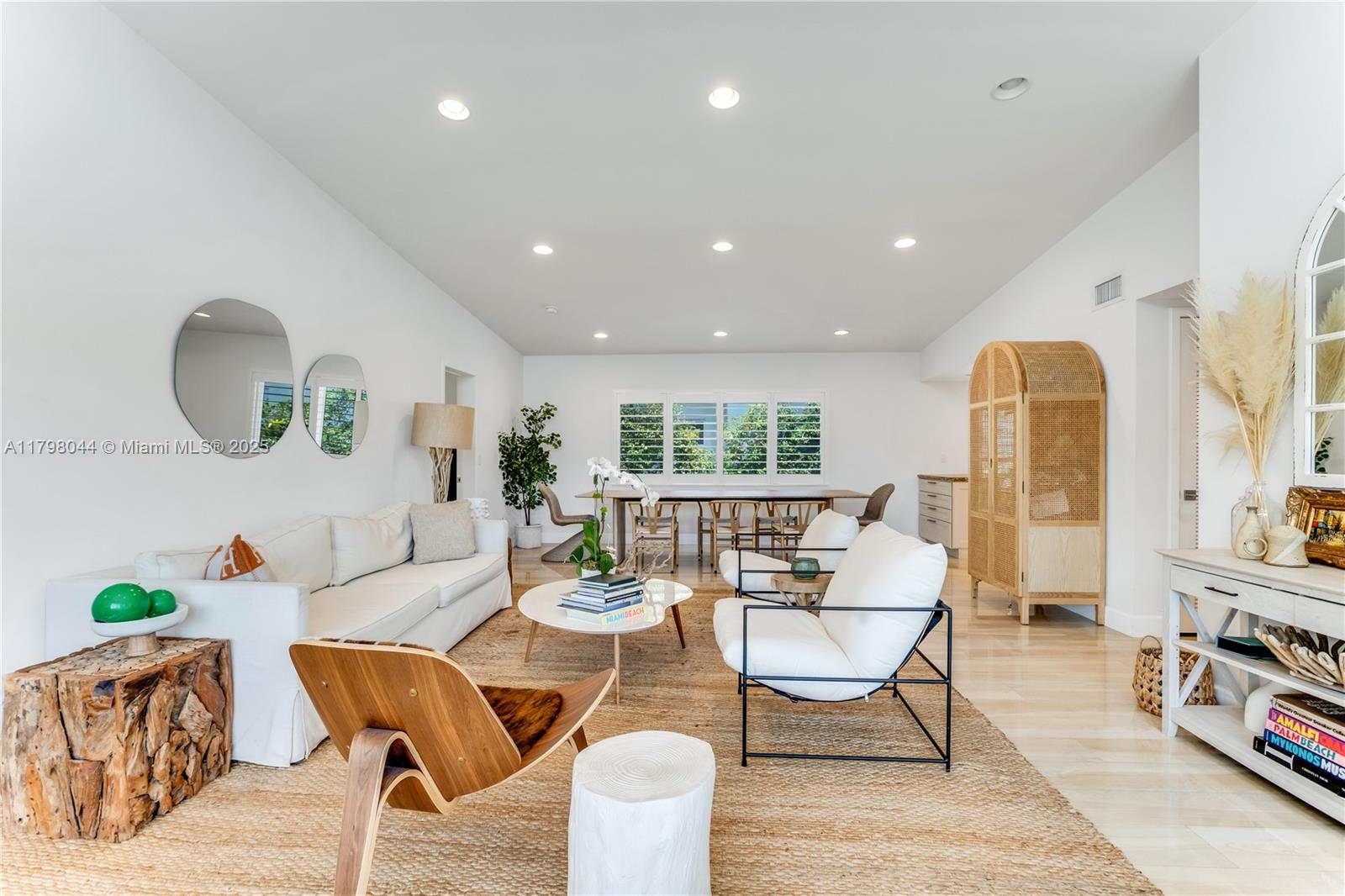 9300 Bay Dr Surfside, FL 33154