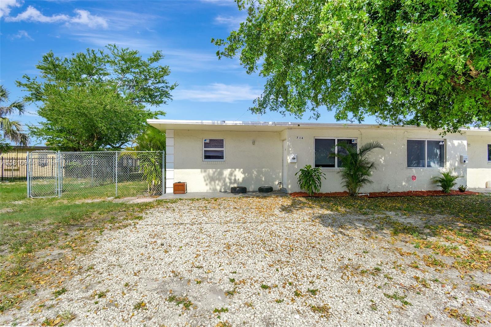 716 NW 14th Way,Fort Lauderdale, FL 33311