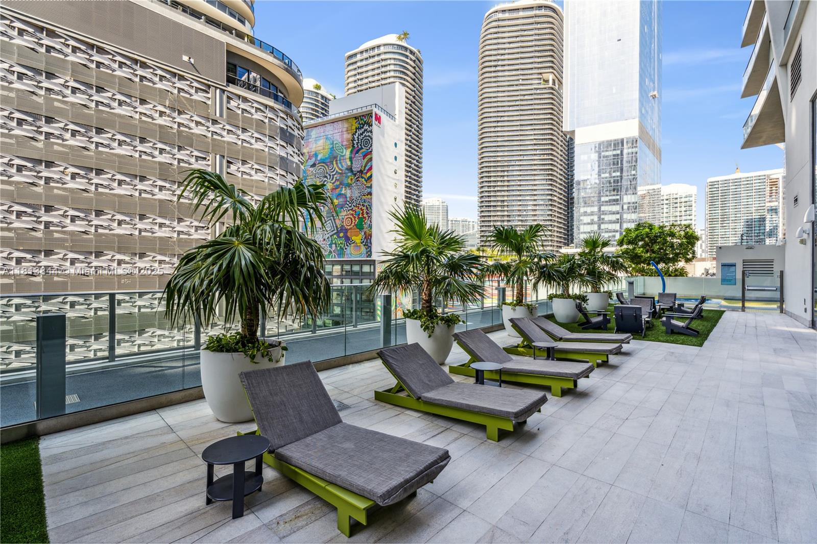 image 1010 Brickell Condo25