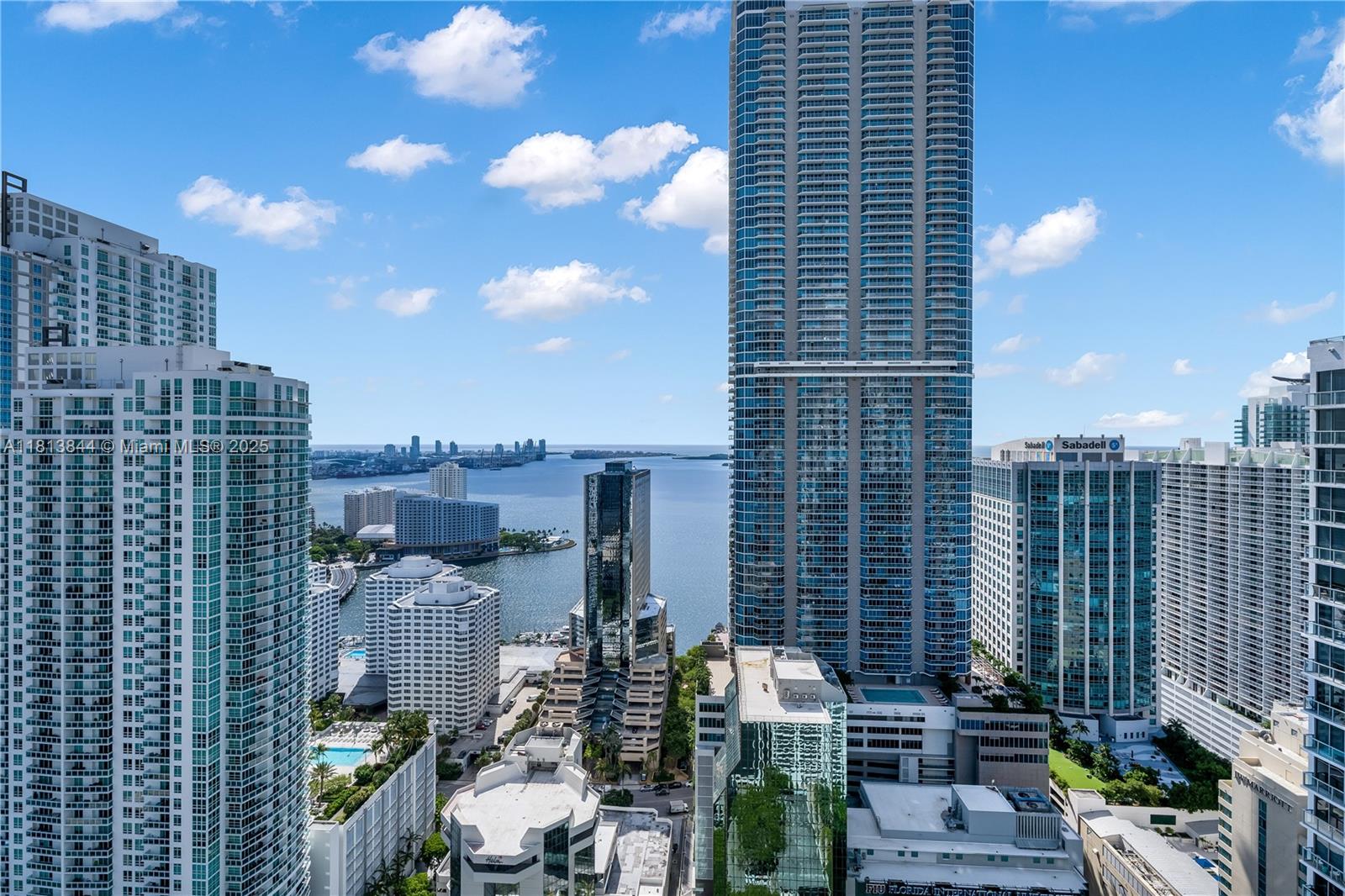 image 1010 Brickell Condo3