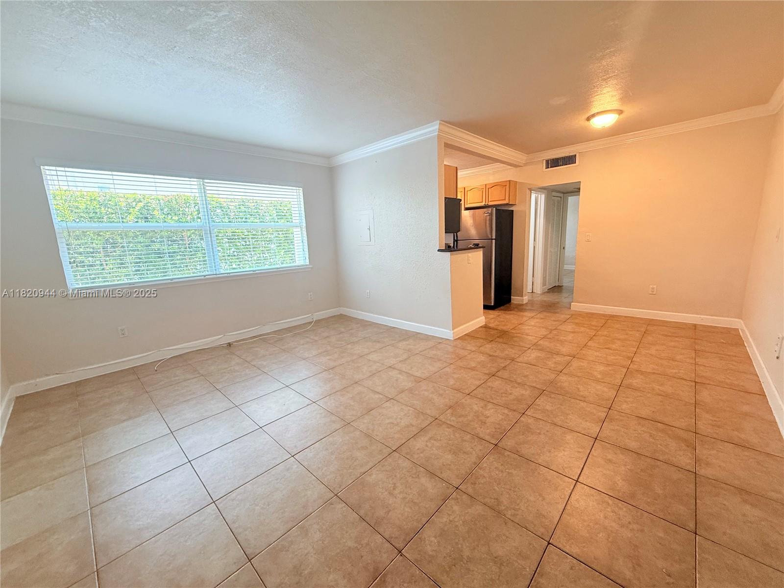865 W 39th St #3,Miami Beach, FL 33140
