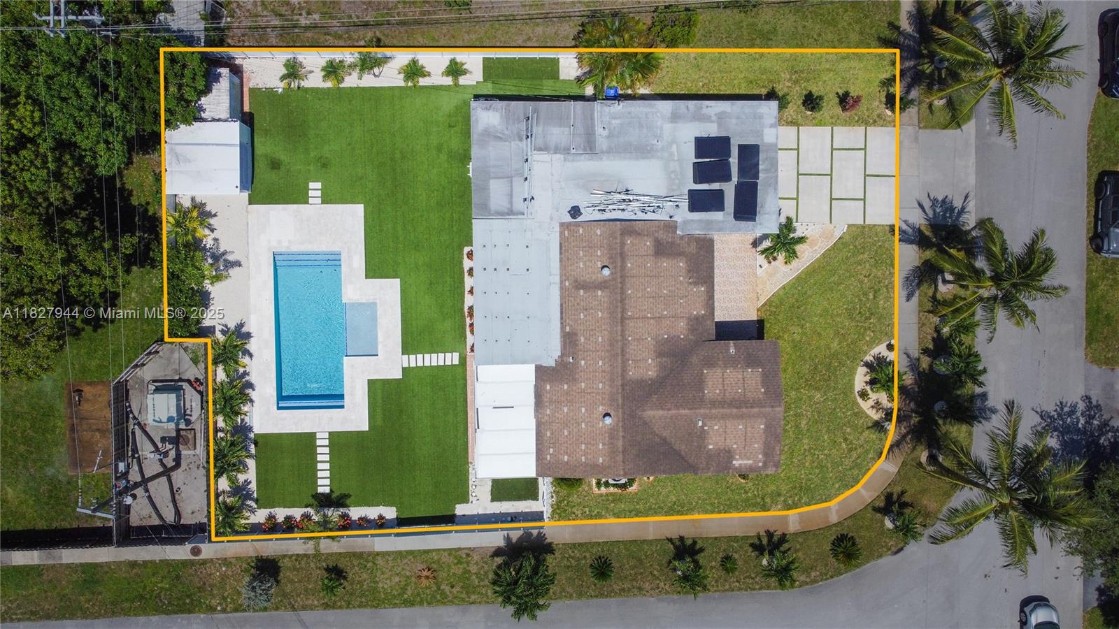 7460 NW 1st Ct Pembroke Pines, FL 33024