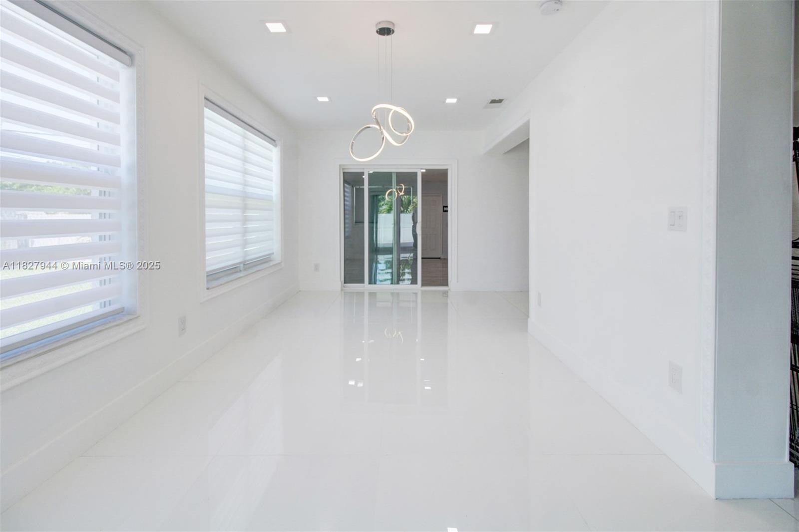 7460 NW 1st Ct Pembroke Pines, FL 33024