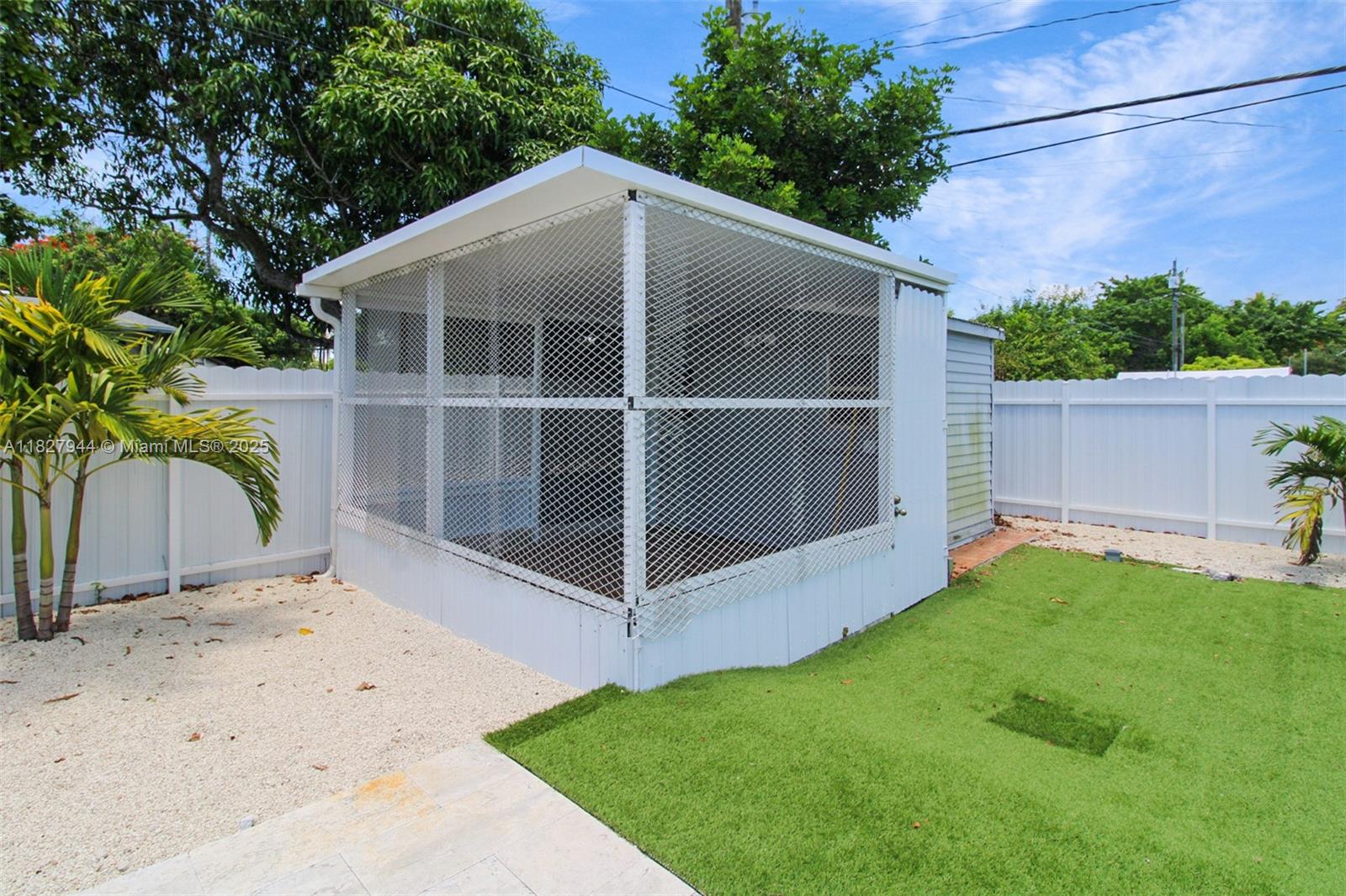 7460 NW 1st Ct Pembroke Pines, FL 33024