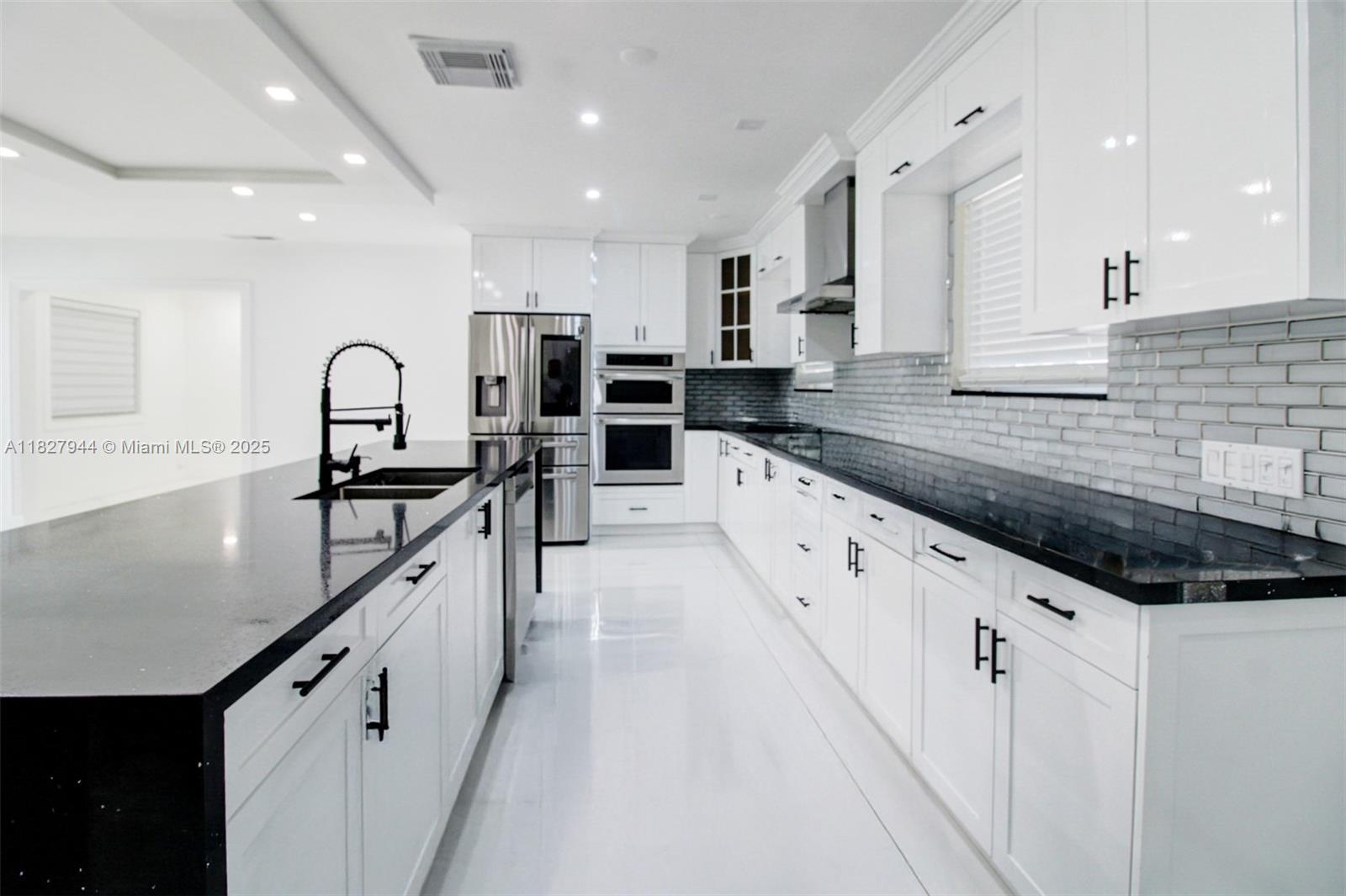 7460 NW 1st Ct Pembroke Pines, FL 33024