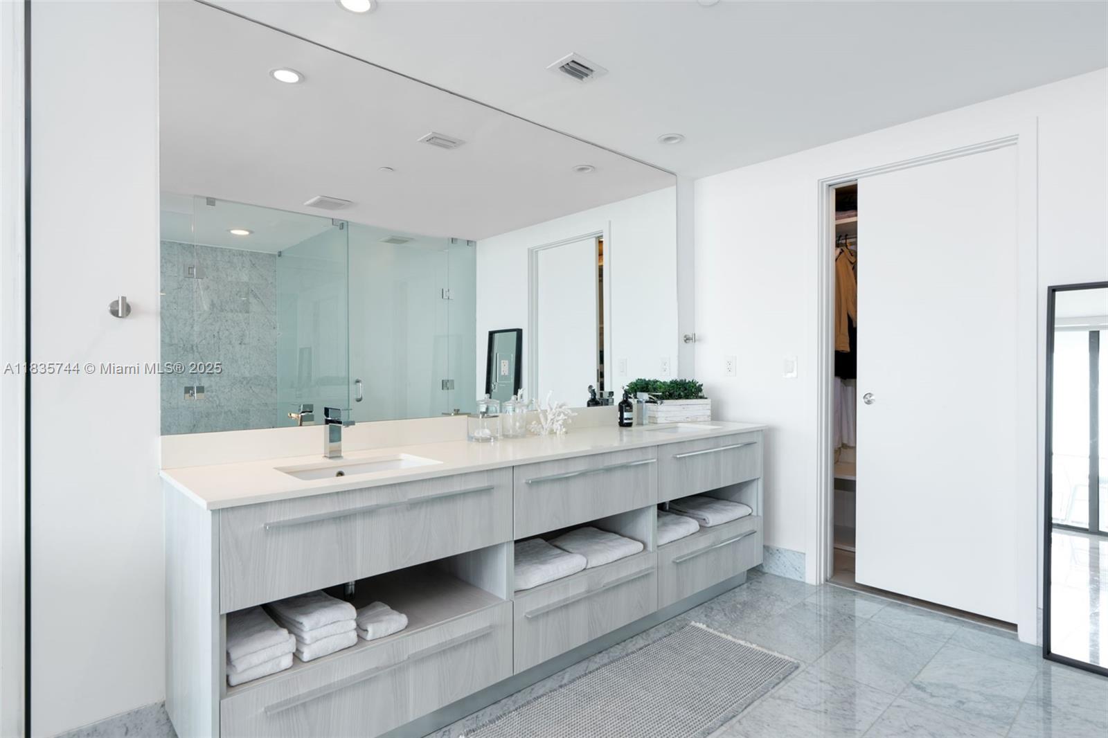 image One Paraiso Condo10