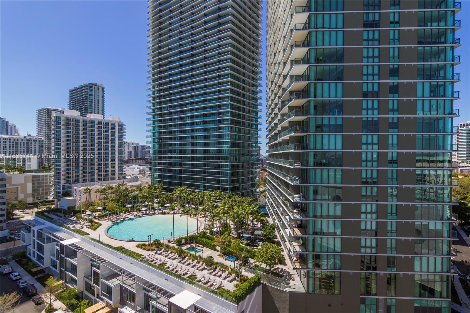 image One Paraiso Condo30