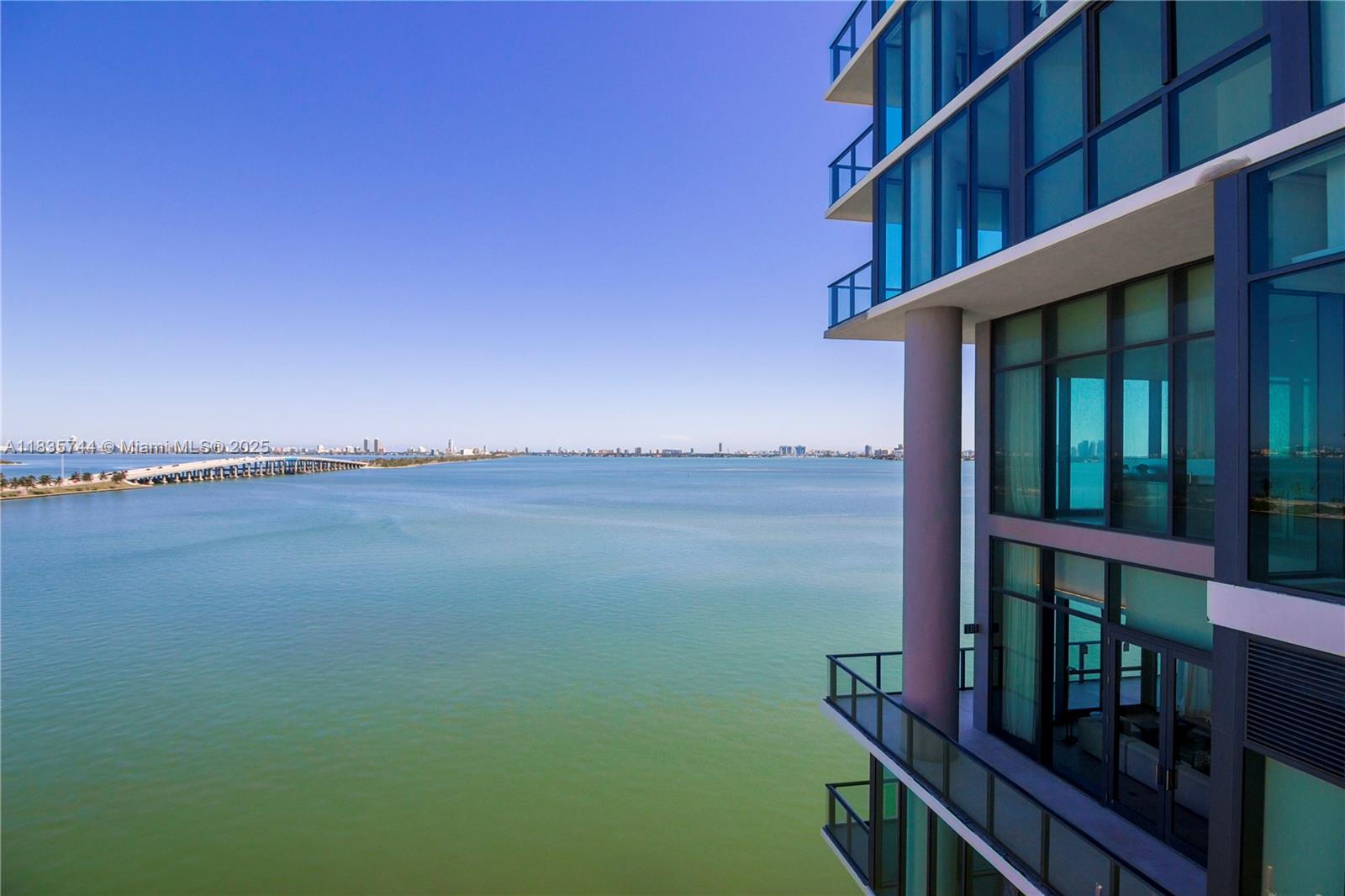 image One Paraiso Condo48