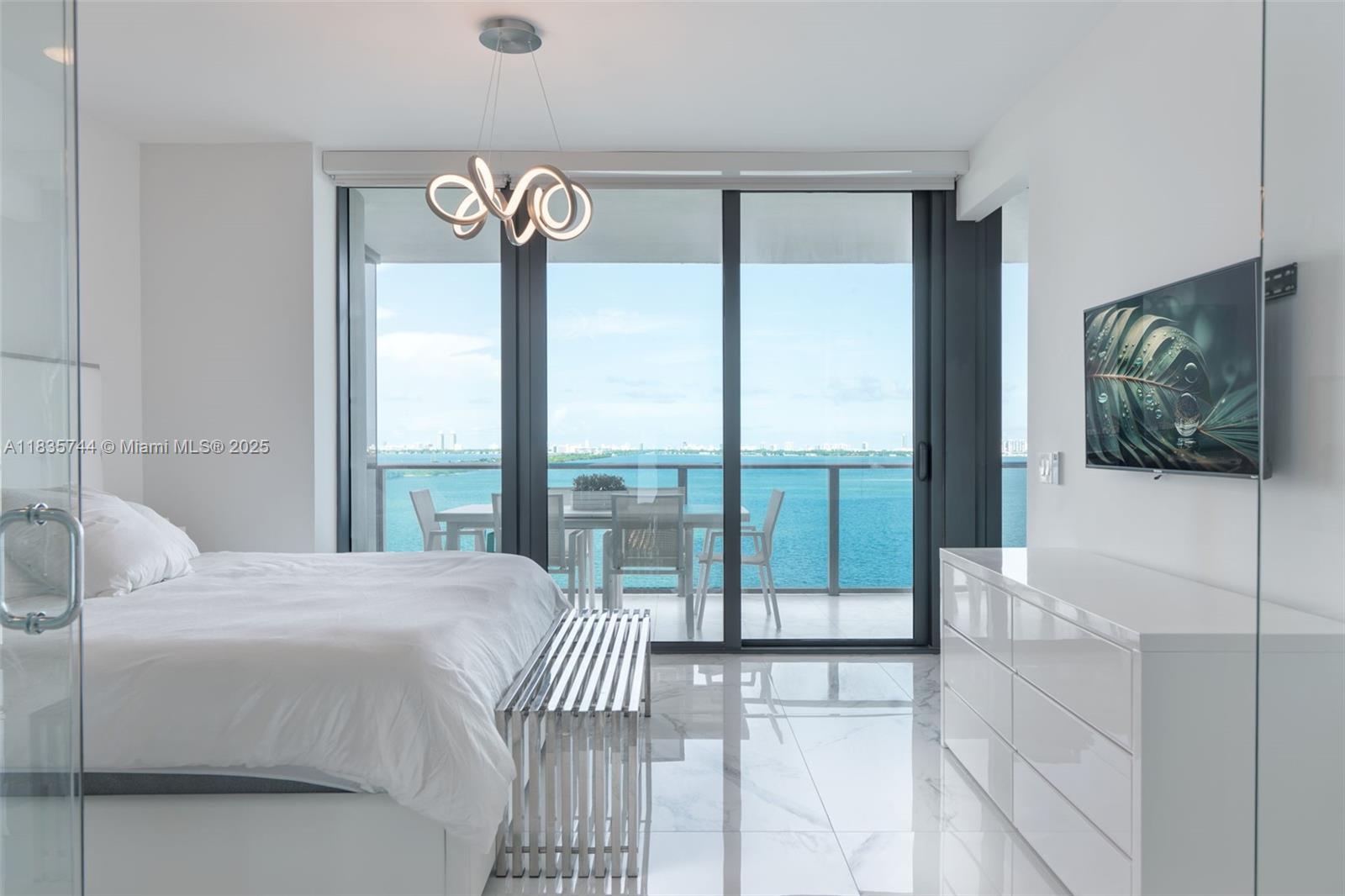 image One Paraiso Condo8