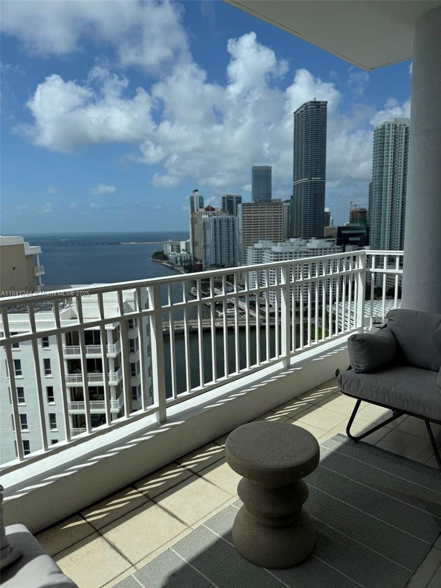 image Courts Brickell Key Condo7