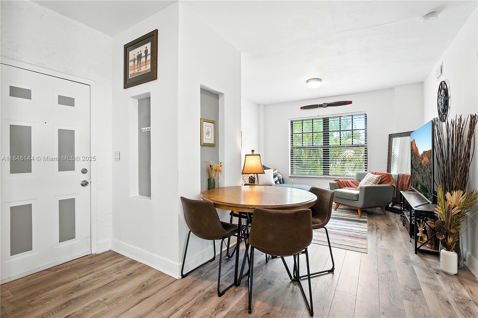 934 Michigan Ave #209