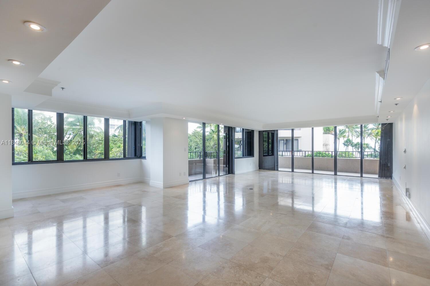 251 Crandon Blvd #243