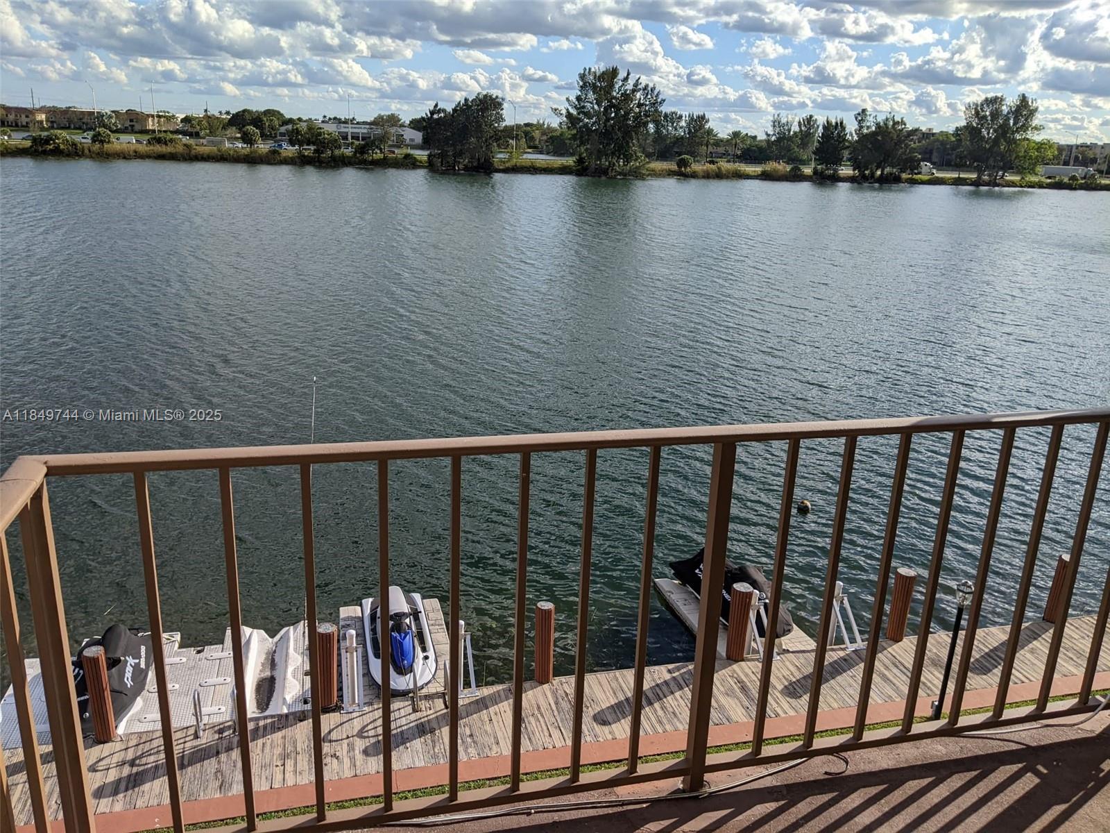 1100 Crystal Lk Dr #203