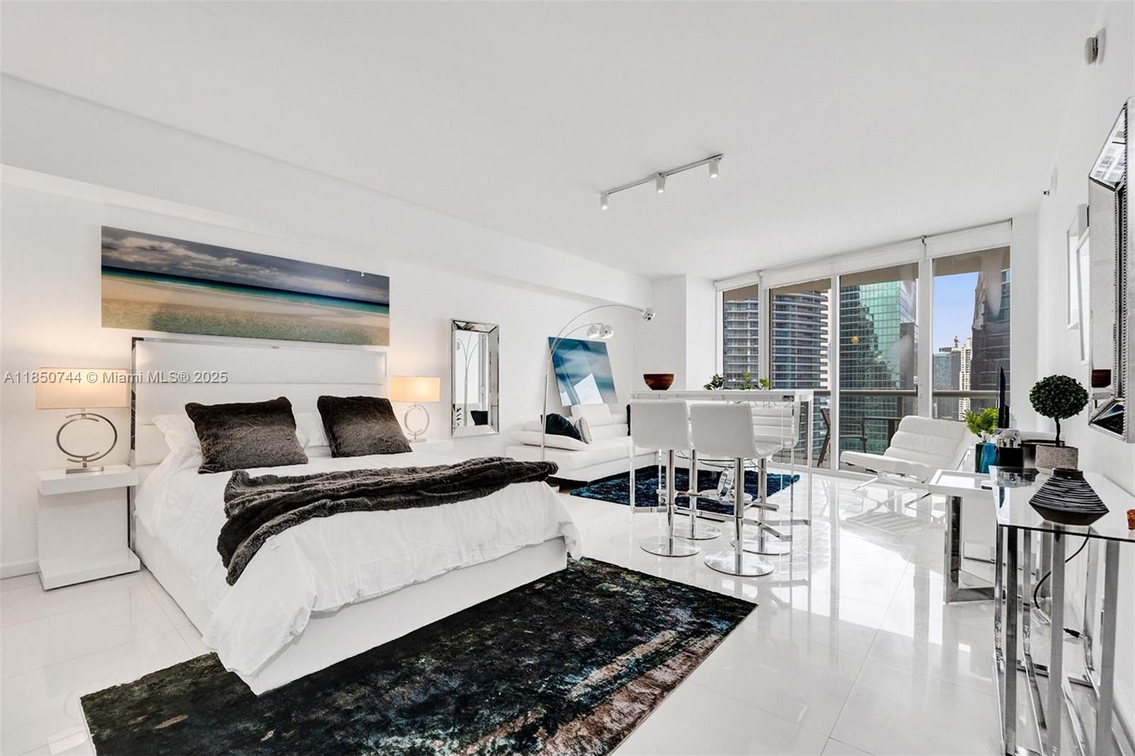 475 Brickell Ave #3310