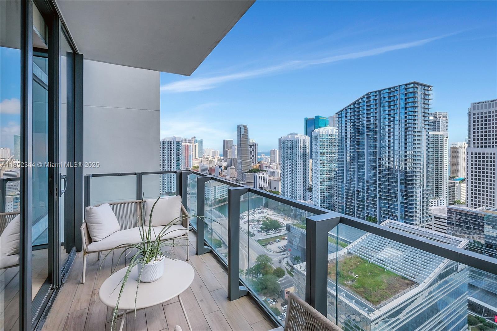 image Rise Condo17