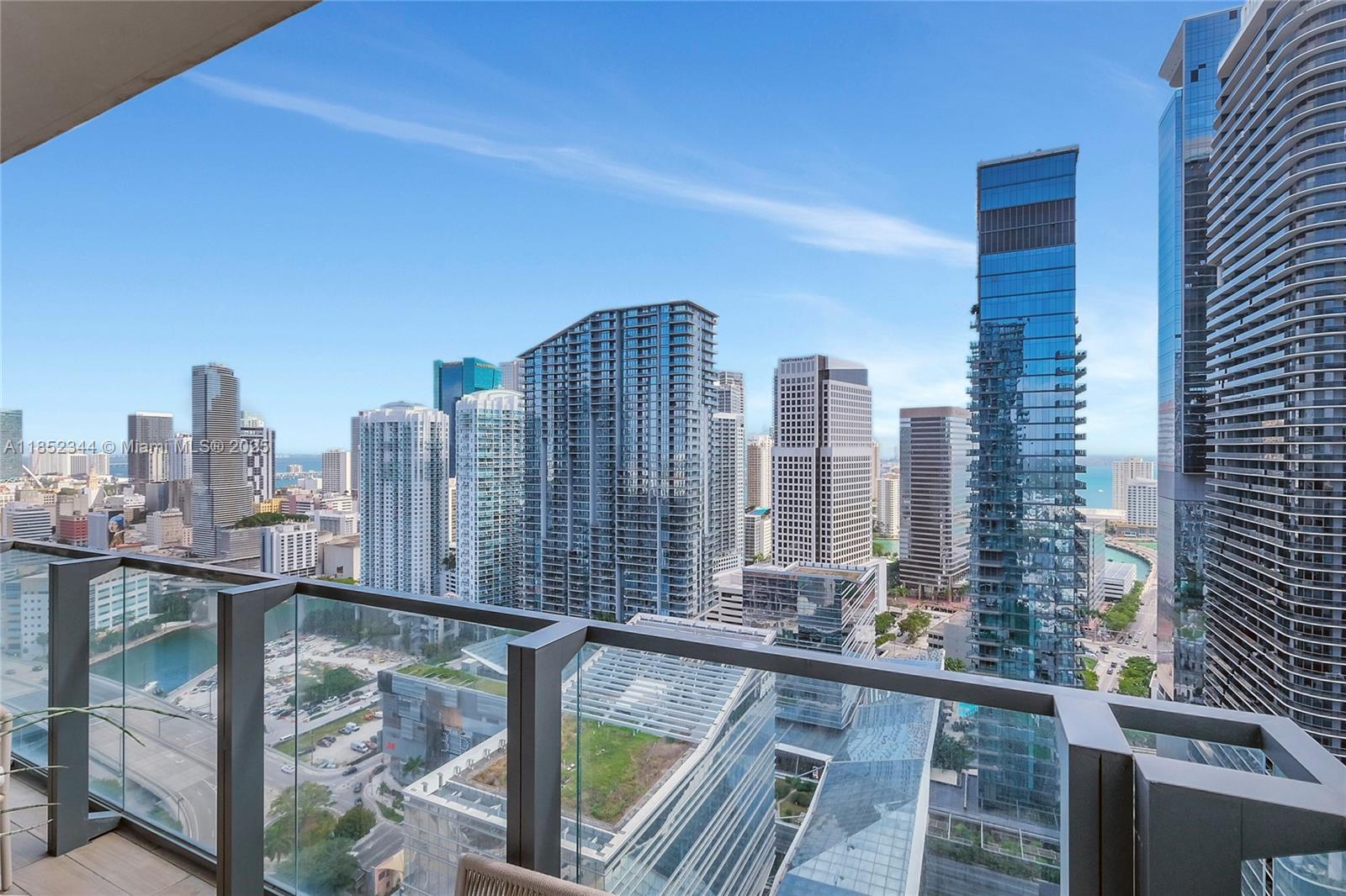 image Rise Condo18