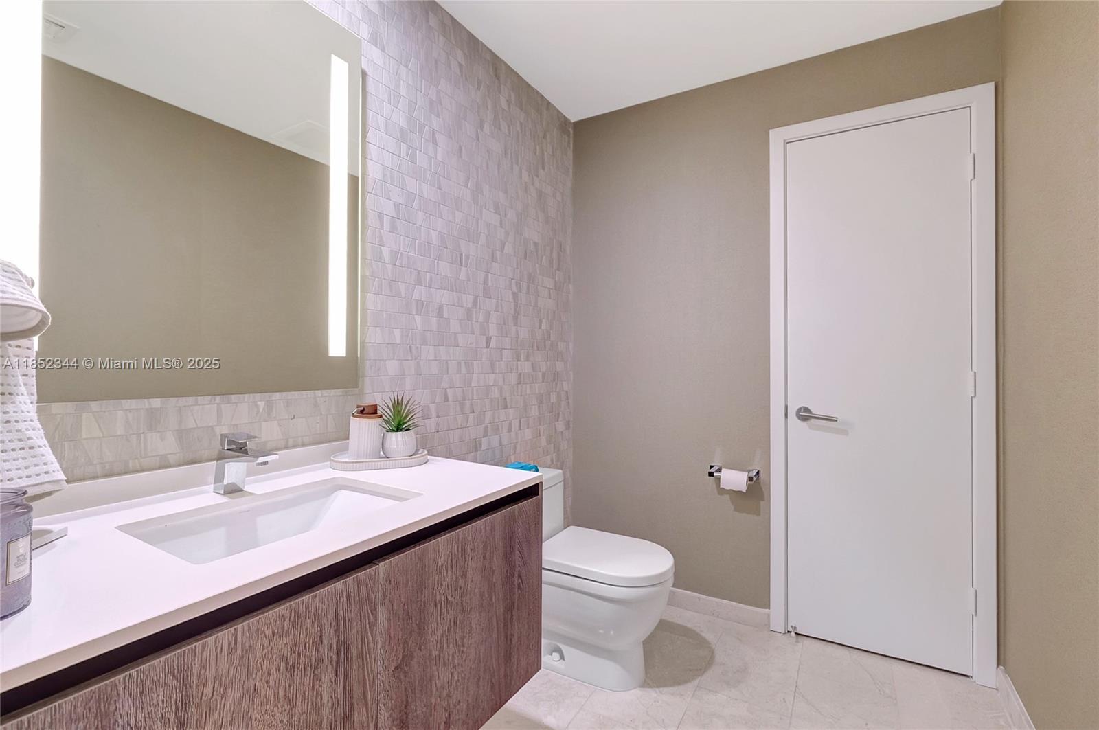 image Rise Condo19
