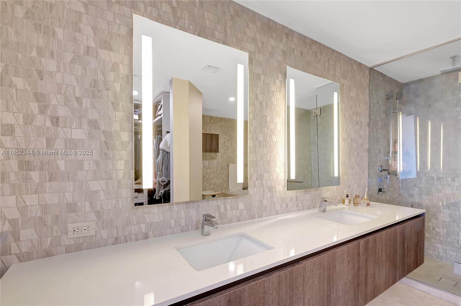 image Rise Condo23
