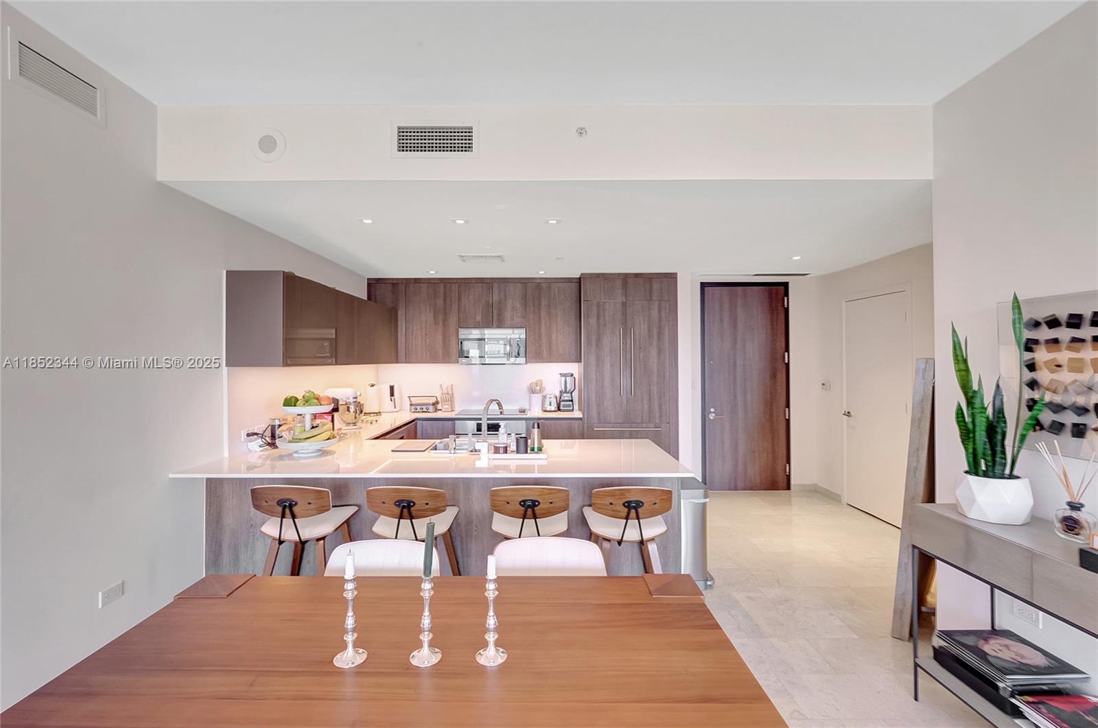 image Rise Condo3
