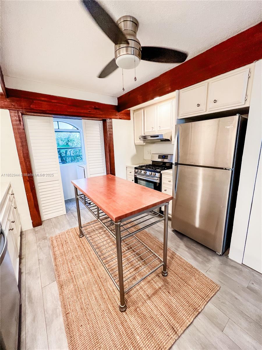 320 W 55th St Miami Beach, FL 33140 320 W 55th St Miami Beach, FL 33140