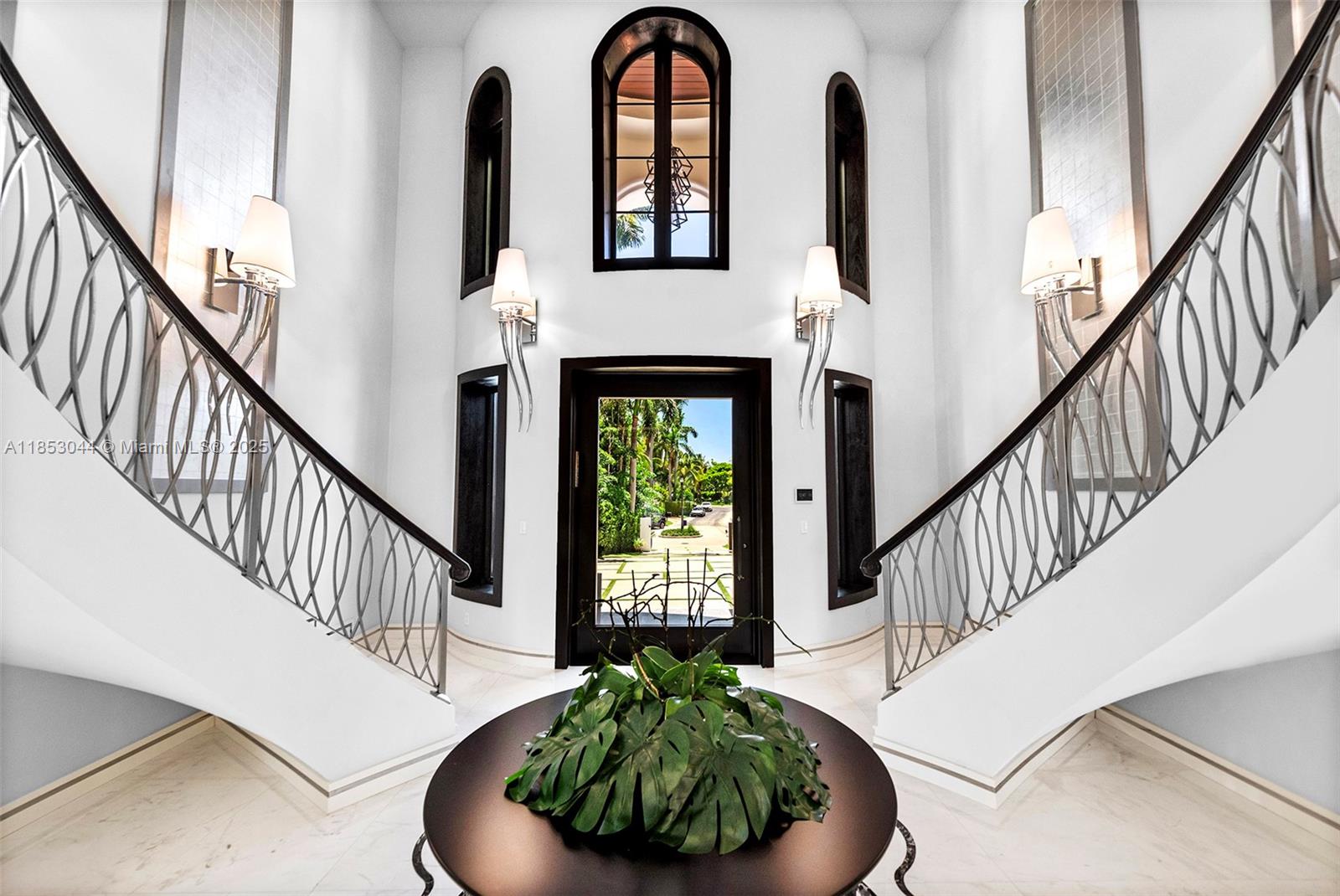 498 N Parkway Pkwy #498 Golden Beach, FL 33160