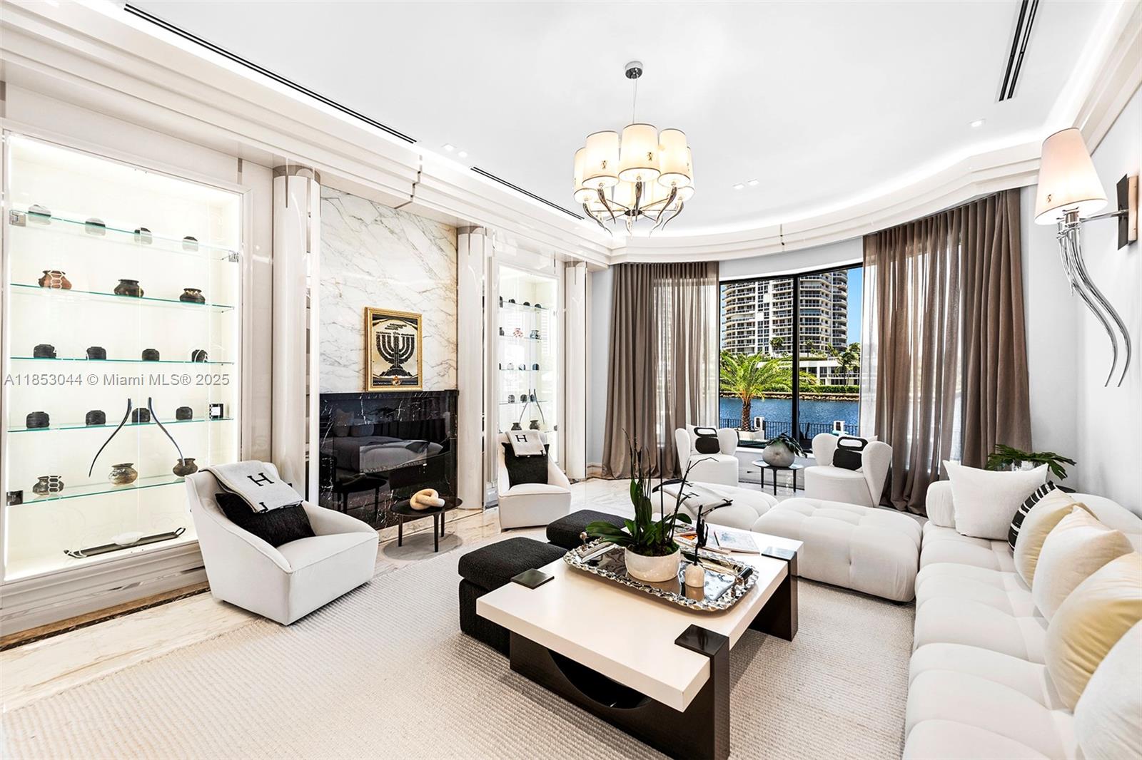 498 N Parkway Pkwy #498 Golden Beach, FL 33160