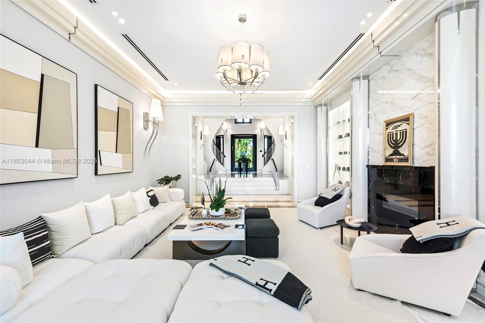 498 N Parkway Pkwy #498 Golden Beach, FL 33160