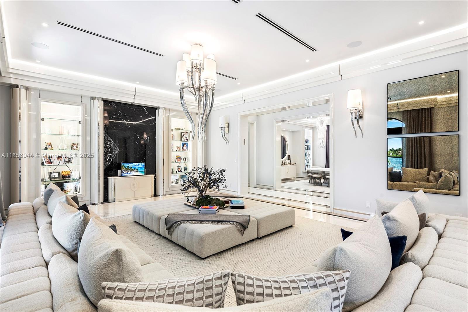 498 N Parkway Pkwy #498 Golden Beach, FL 33160