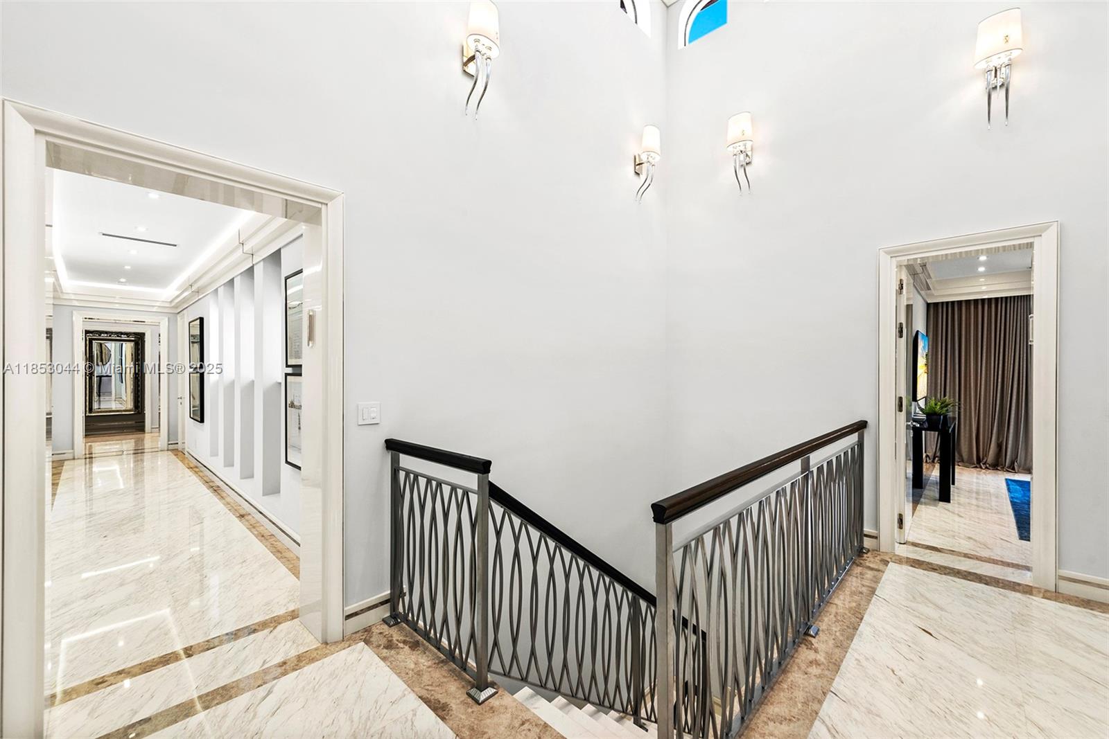 498 N Parkway Pkwy #498 Golden Beach, FL 33160