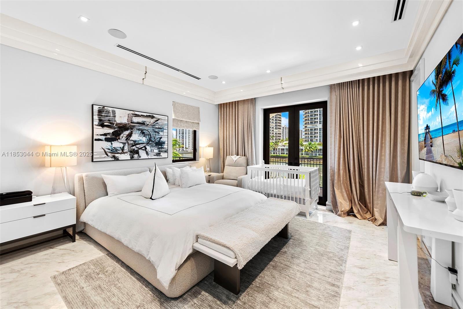 498 N Parkway Pkwy #498 Golden Beach, FL 33160